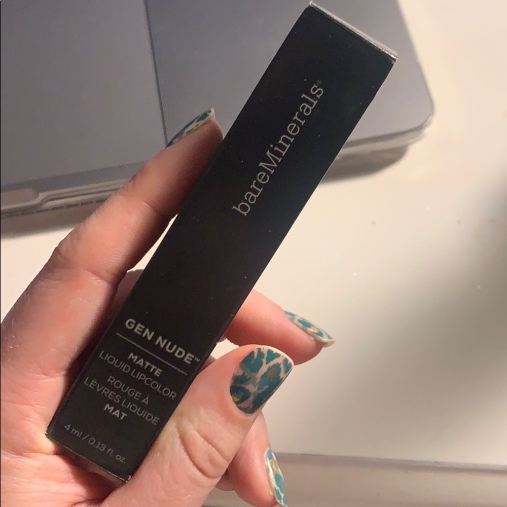 Gen nude matte liquid lipstick